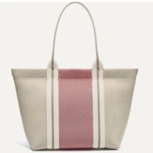 Rothy’s lightweight tote